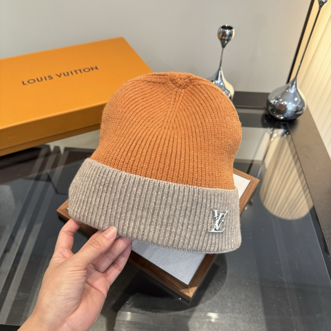 LV Cable Knit Embroidery Logo Beanie