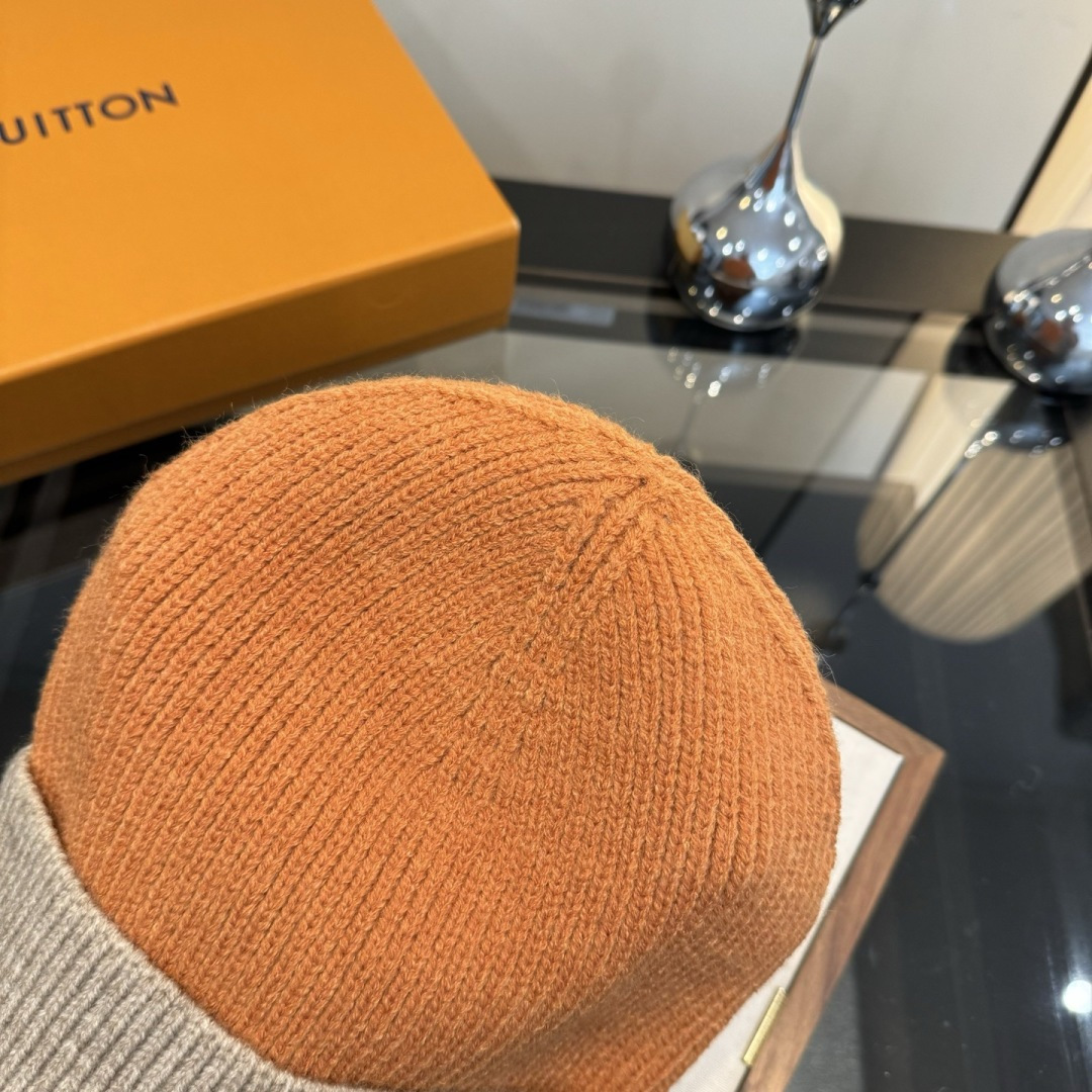 LV Cable Knit Embroidery Logo Beanie