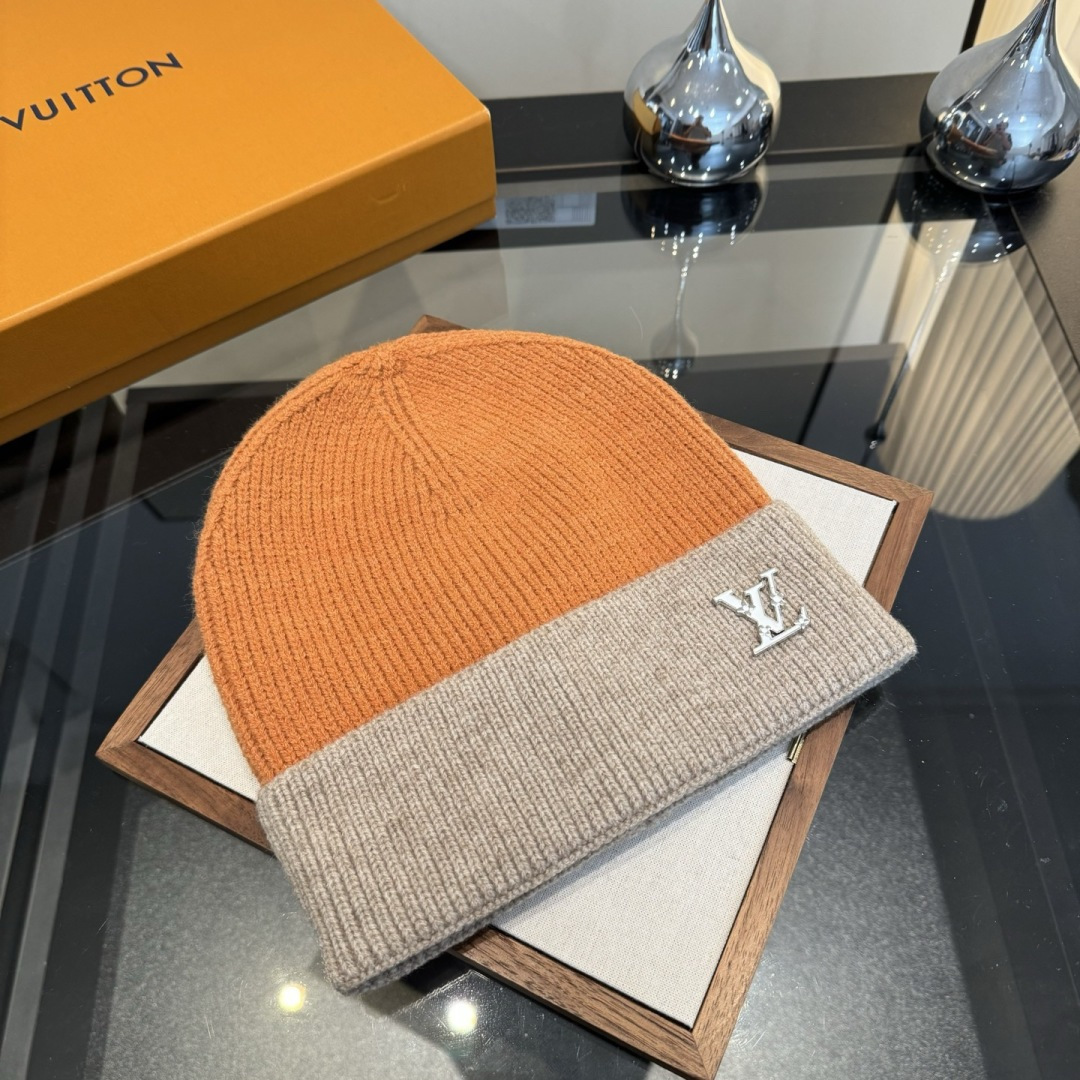 LV Cable Knit Embroidery Logo Beanie