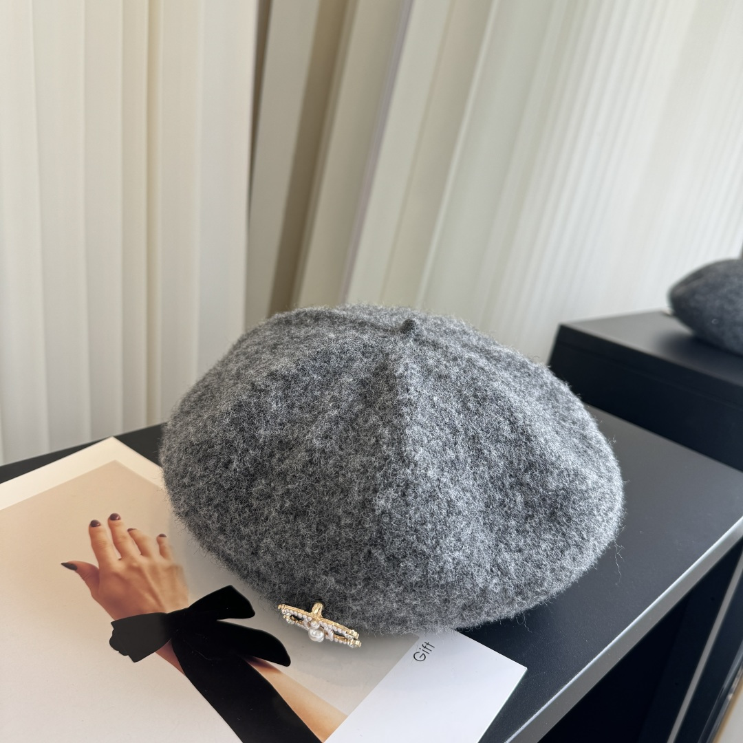 CHANEL Grey Wool Pearl Crystal CC Beret