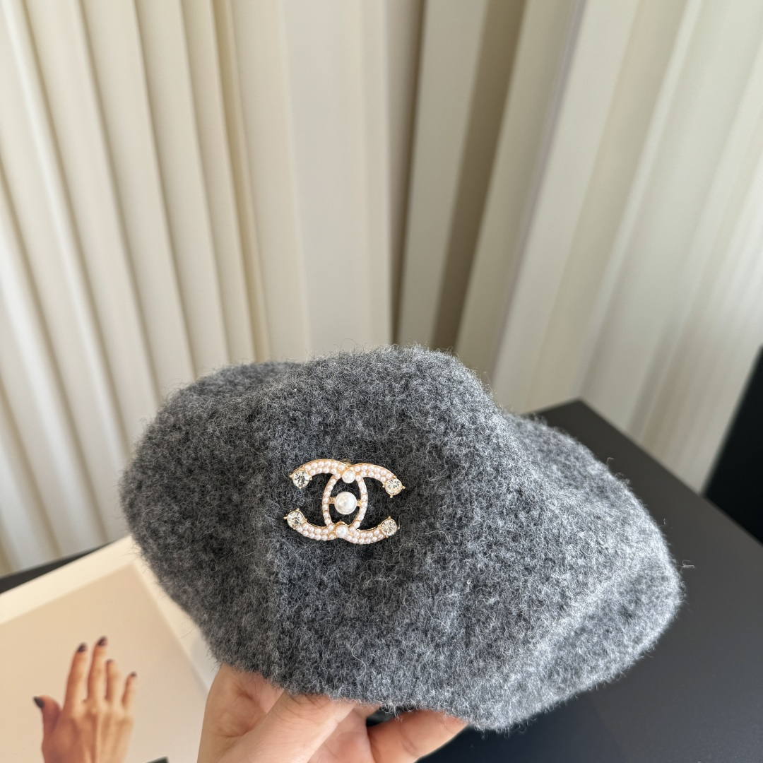 CHANEL Grey Wool Pearl Crystal CC Beret