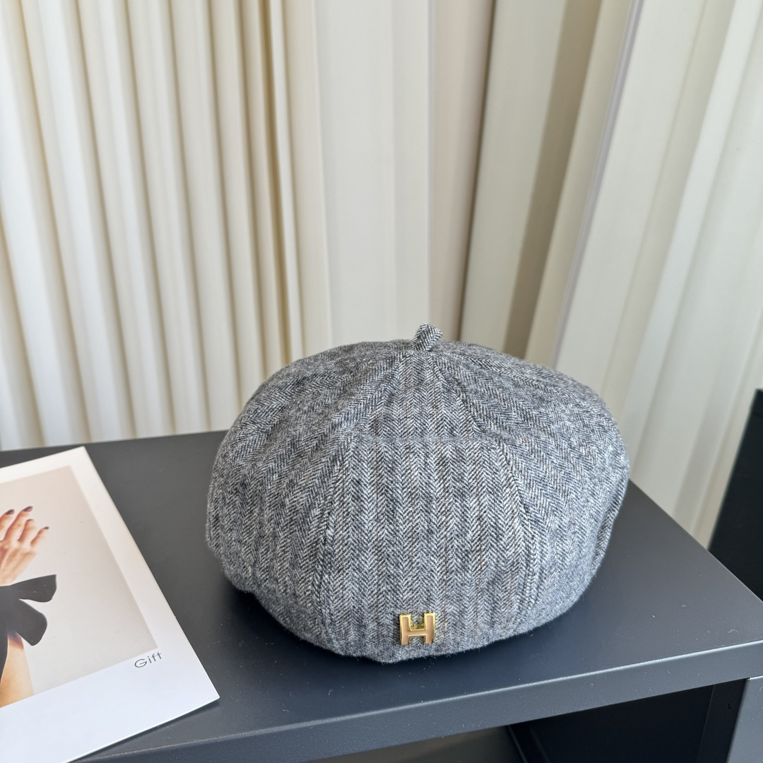 NO:947950,Hermes new beret hat, straw hat, fisherman hat, baseball cap, hat, hermes, espadrilles, hats19860909爱马仕新款贝雷帽帽子草帽渔夫帽棒球帽,帽子,hermes,espadrilles,hats,hat