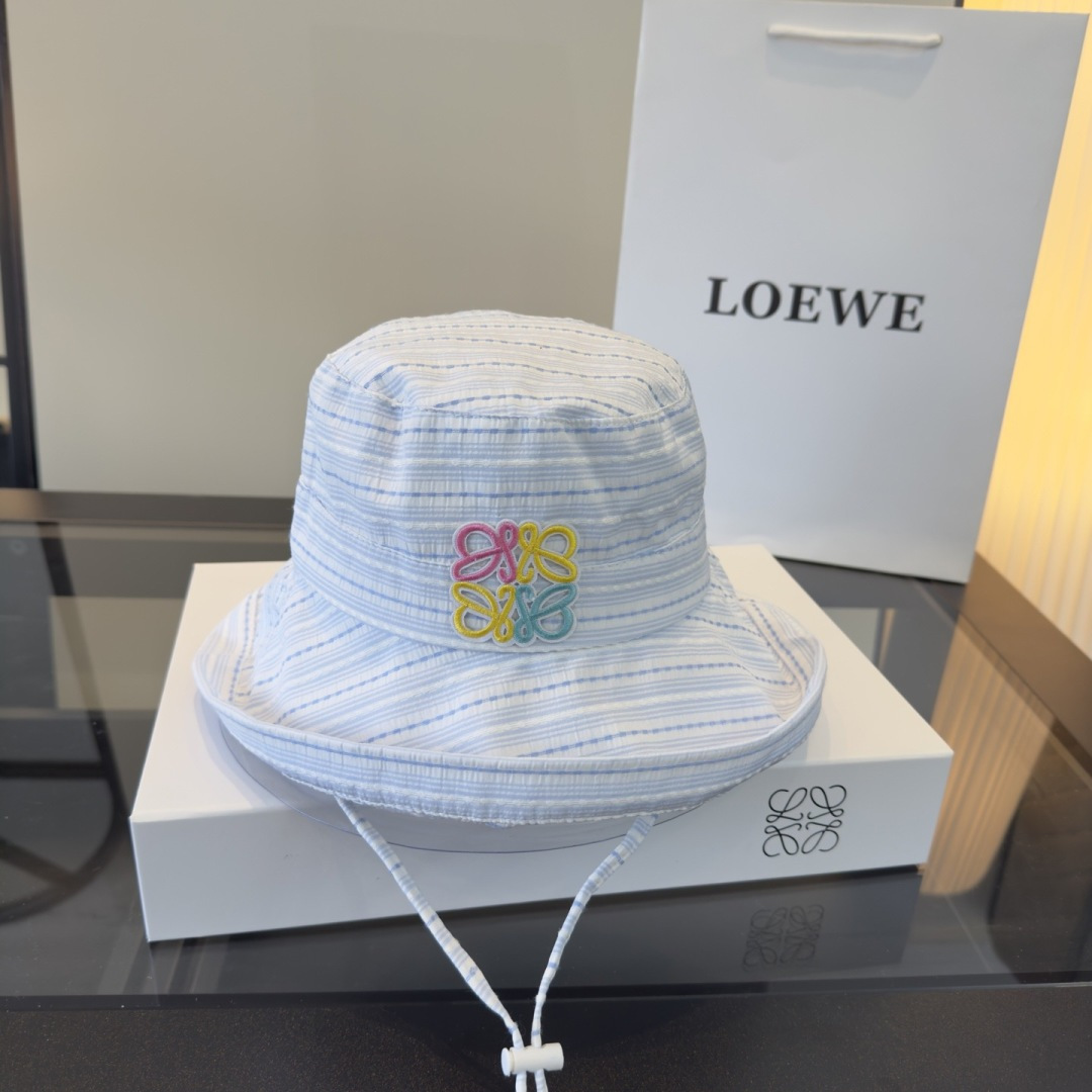 NO:948952,LOEWE Loewe plaid bucket hat, summer sweet wind cloth hat, head circumference 57cm hat straw hat bucket hat baseball cap, hat, loewe, loewe, espadrilles, hats19860909LOEWE罗意威格子渔夫帽,夏日甜美风布帽,头围57cm帽子草帽渔夫帽棒球帽,帽子,loewe,loewe,espadrilles,hats,hat