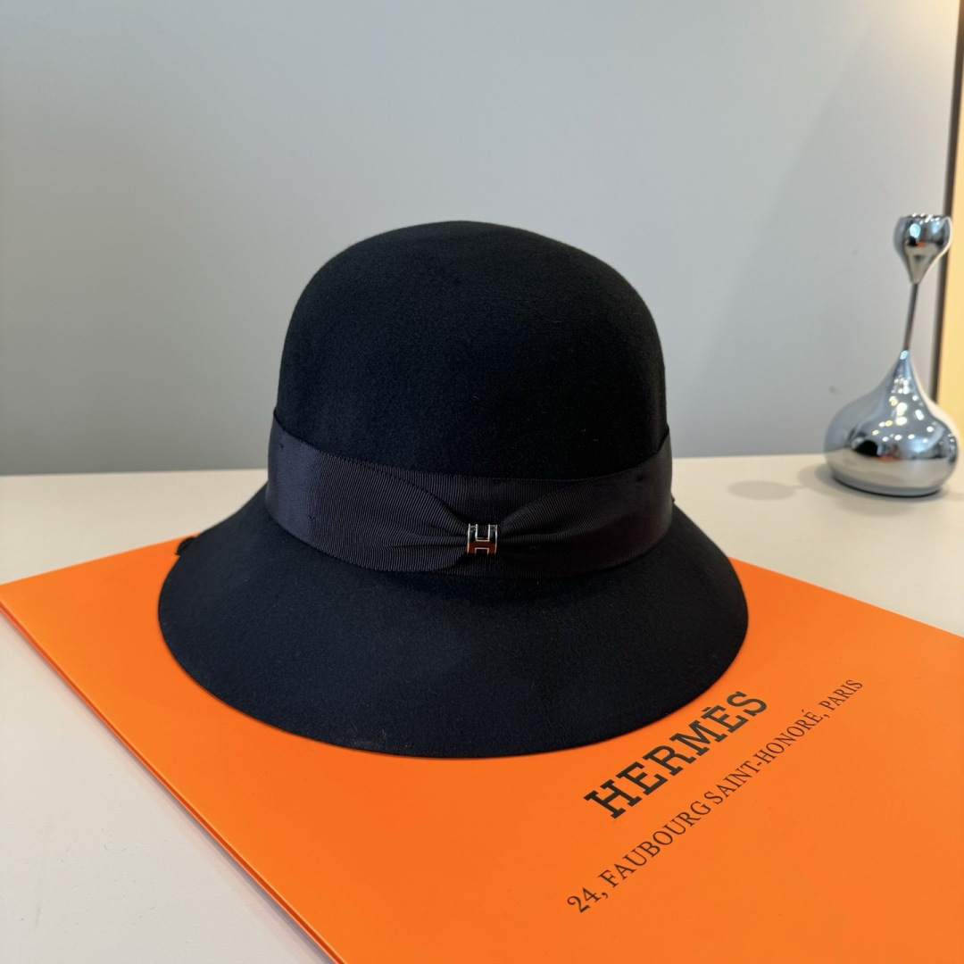 NO:948872,Hermes HERMES new cashmere basin hat, head circumference 57cm hat straw hat fisherman hat baseball cap, hat, hermes, hermes, espadrilles, hats19860909爱马仕HERMES新款羊绒盆帽,头围57cm帽子草帽渔夫帽棒球帽,帽子,hermes,hermes,espadrilles,hats,hat
