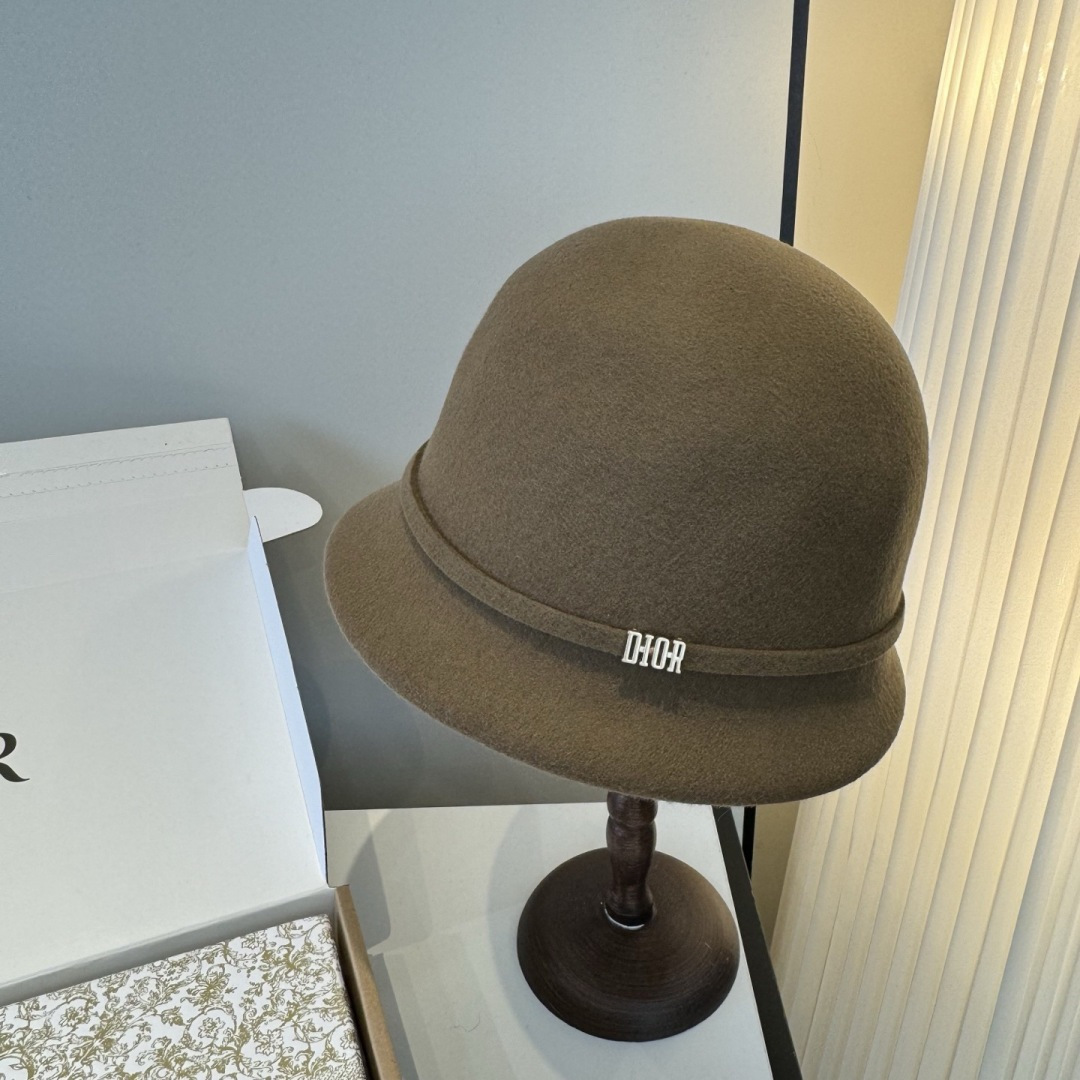 NO:948885,Dior Dior's new cashmere basin hat, head circumference 57cm hat, straw hat, fisherman hat, baseball cap, hat, dior, dior, espadrilles, hats19860909Dior迪奥新款羊绒盆帽,头围57cm帽子草帽渔夫帽棒球帽,帽子,dior,dior,espadrilles,hats,hat