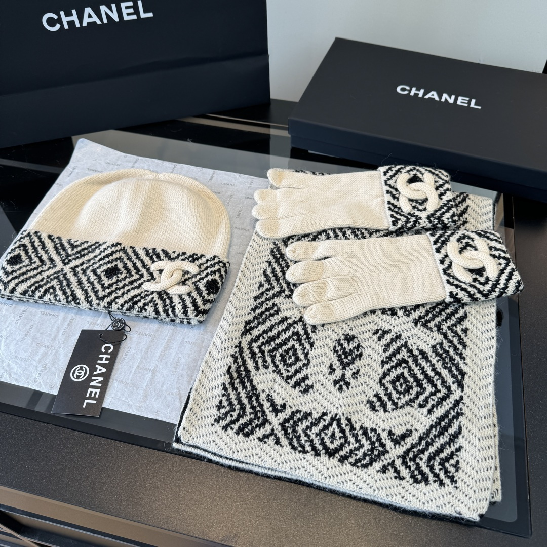 Chanel香奈儿围巾帽子套装三件套，专柜款