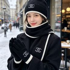 P Chanel香奈儿三件套装秋冬款70%羊毛,30%兔毛 高品质定制!这款必定是极简主义的最爱 干净,利索,时尚百搭 P Chanel香奈儿三件套装秋冬款70%羊毛,30%兔毛 高品质定制!这款必定是极简主义的最爱 干净,利索,时尚百搭