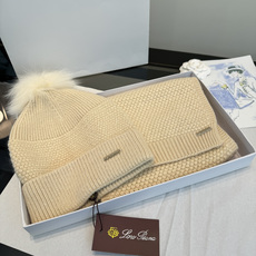 P LP新款套装秋冬款70%羊毛,30%兔毛 高品质定制!这款必定是极简主义的最爱 干净,利索,时尚百搭,绝对不挑脸型 P LP新款套装秋冬款70%羊毛,30%兔毛 高品质定制!这款必定是极简主义的最爱 干净,利索,时尚百搭,绝对不挑脸型