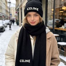 P Celine赛琳新款套装秋冬款 高品质定制!这款必定是极简主义的最爱 干净,利索,时尚百搭,绝对不挑脸型! 属于时 P Celine赛琳新款套装秋冬款 高品质定制!这款必定是极简主义的最爱 干净,利索,时尚百搭,绝对不挑脸型! 属于时