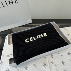 P Celine赛琳新款套装秋冬款 高品质定制!这款必定是极简主义的最爱 干净,利索,时尚百搭,绝对不挑脸型! 属于时 P Celine赛琳新款套装秋冬款 高品质定制!这款必定是极简主义的最爱 干净,利索,时尚百搭,绝对不挑脸型! 属于时