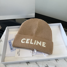 P Celine赛琳新款套装秋冬款 高品质定制!这款必定是极简主义的最爱 干净,利索,时尚百搭,绝对不挑脸型! 属于时 P Celine赛琳新款套装秋冬款 高品质定制!这款必定是极简主义的最爱 干净,利索,时尚百搭,绝对不挑脸型! 属于时