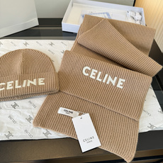 P Celine赛琳新款套装秋冬款 高品质定制!这款必定是极简主义的最爱 干净,利索,时尚百搭,绝对不挑脸型! 属于时 P Celine赛琳新款套装秋冬款 高品质定制!这款必定是极简主义的最爱 干净,利索,时尚百搭,绝对不挑脸型! 属于时
