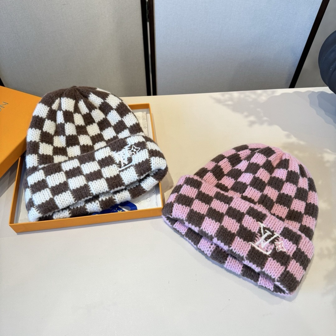 Lv路易威登棋盘格针织毛线帽，男女通用款