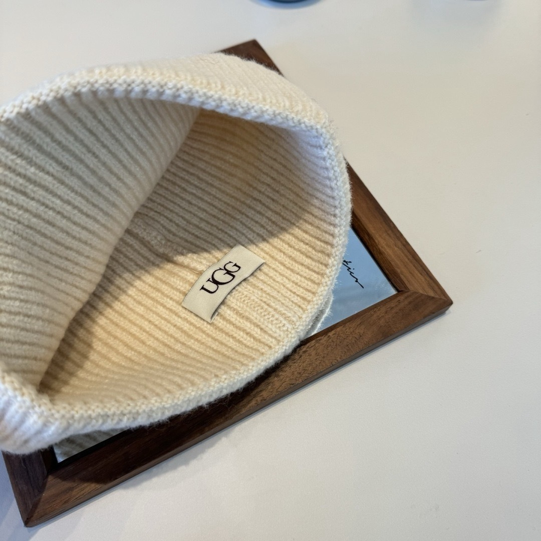 Ugg新款针织毛线帽