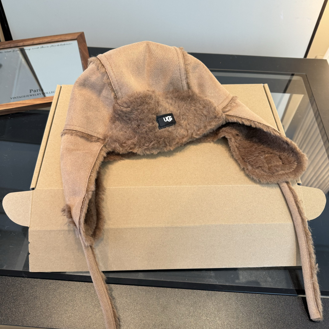 Ugg新款护耳帽，内里加绒，轻盈舒适，秋冬必备单品