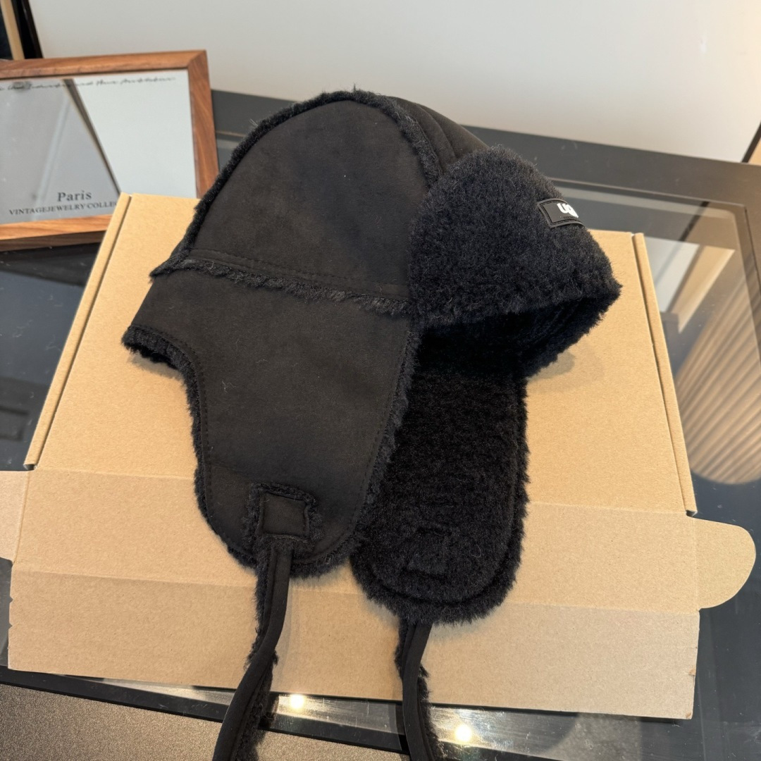 Ugg新款护耳帽，内里加绒，轻盈舒适，秋冬必备单品