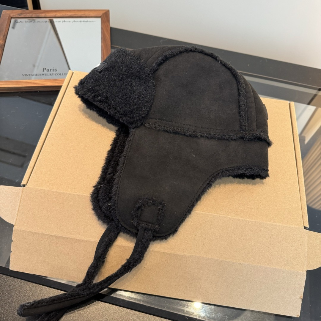 Ugg新款护耳帽，内里加绒，轻盈舒适，秋冬必备单品
