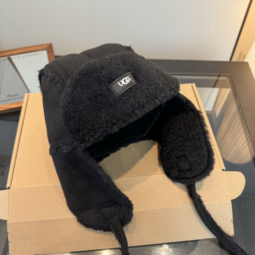 Ugg新款护耳帽，内里加绒，轻盈舒适，秋冬必备单品
