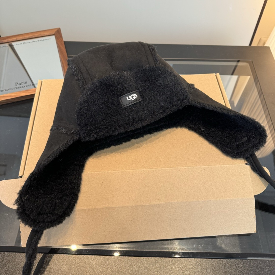 Ugg新款护耳帽，内里加绒，轻盈舒适，秋冬必备单品