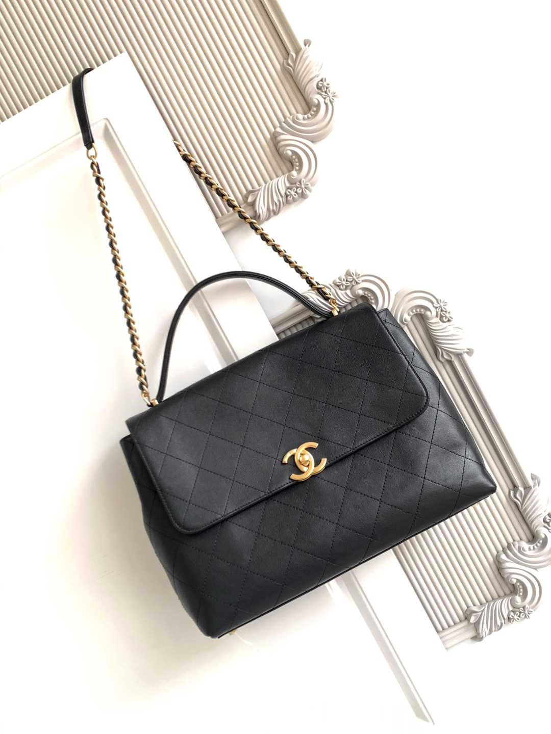Chanel 25S白金公文口盖包太帅了吧 口盖包太有气场啦有点像公文包哈哈哈、可手提着满满的