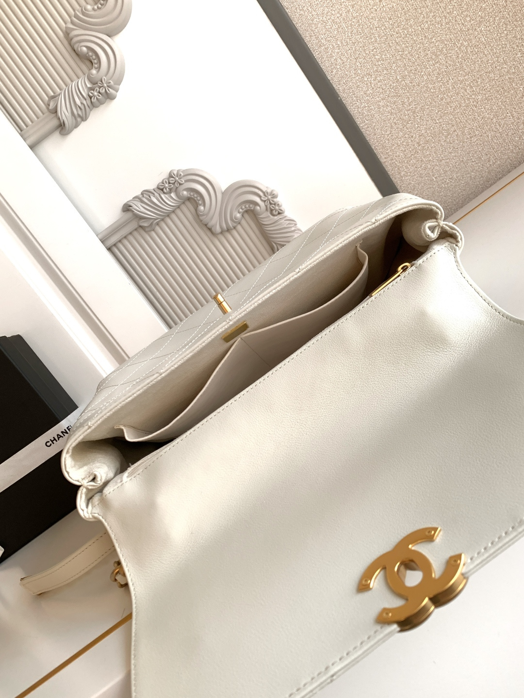 Chanel 25S白金公文口盖包太帅了吧 口盖包太有气场啦有点像公文包哈哈哈、可手提着满满的