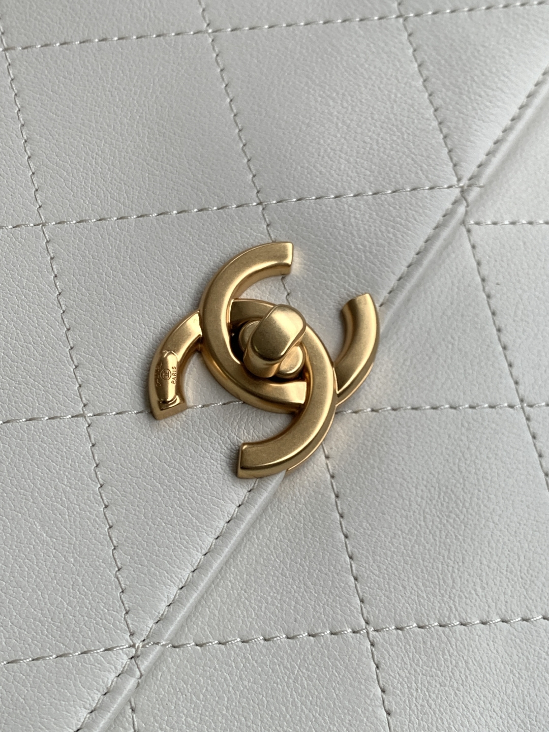 Chanel 25S白金公文口盖包太帅了吧 口盖包太有气场啦有点像公文包哈哈哈、可手提着满满的