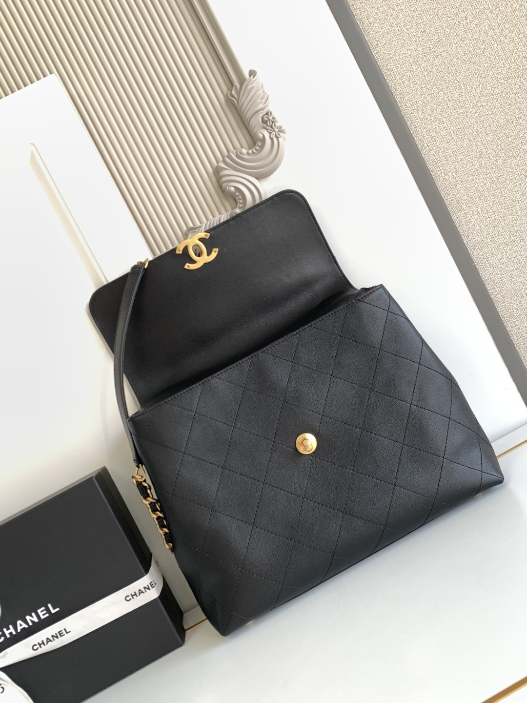 Chanel 25S白金公文口盖包太帅了吧 口盖包太有气场啦有点像公文包哈哈哈、可手提着满满的