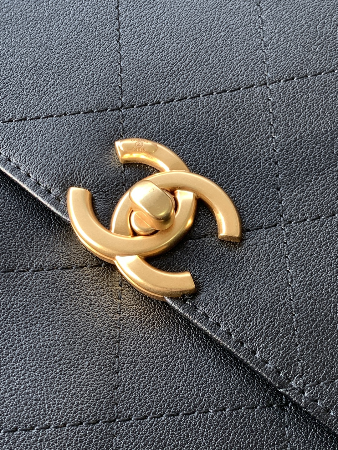 Chanel 25S白金公文口盖包太帅了吧 口盖包太有气场啦有点像公文包哈哈哈、可手提着满满的