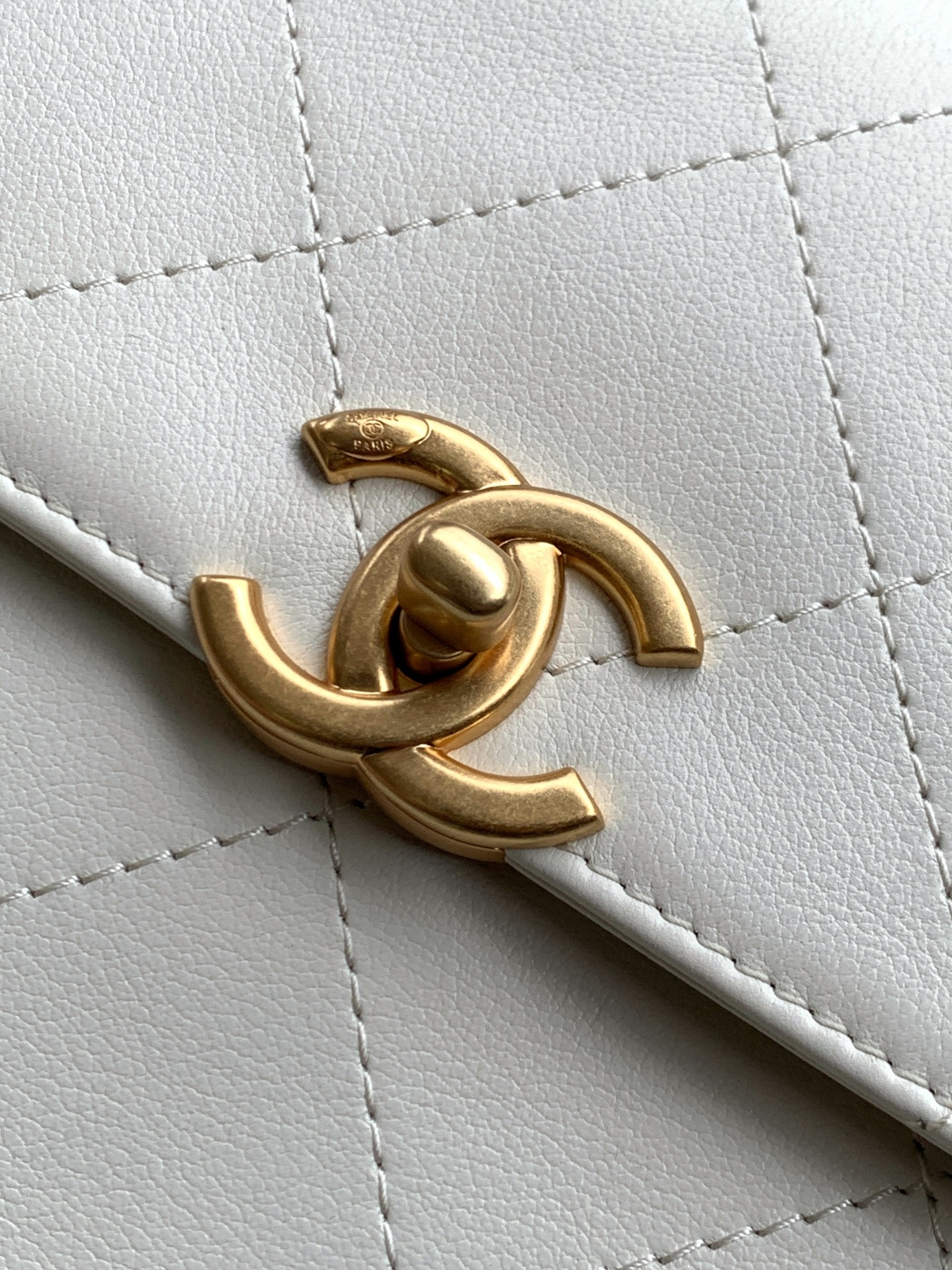 Chanel 25S白金公文口盖包太帅了吧 口盖包太有气场啦有点像公文包哈哈哈、可手提着满满的