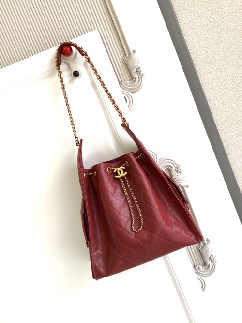 Chanel 25 Hobo Bag, Quilted Leather Bucket Bag with Chain, 40x30x15cm 1 Chanel 25 Hobo Bag, Quilted Leather Bucket Bag with Chain, 40x30x15cm
