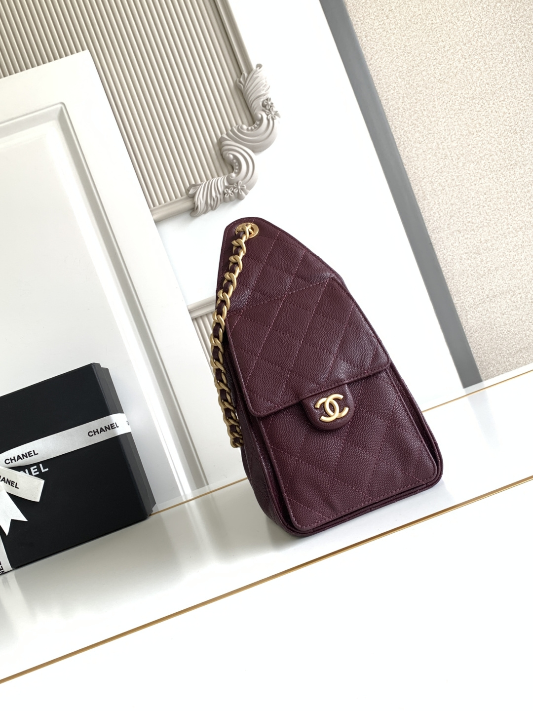 Chanel Style Black Leather Hobo Bag style reference detail image 4 from source 785888