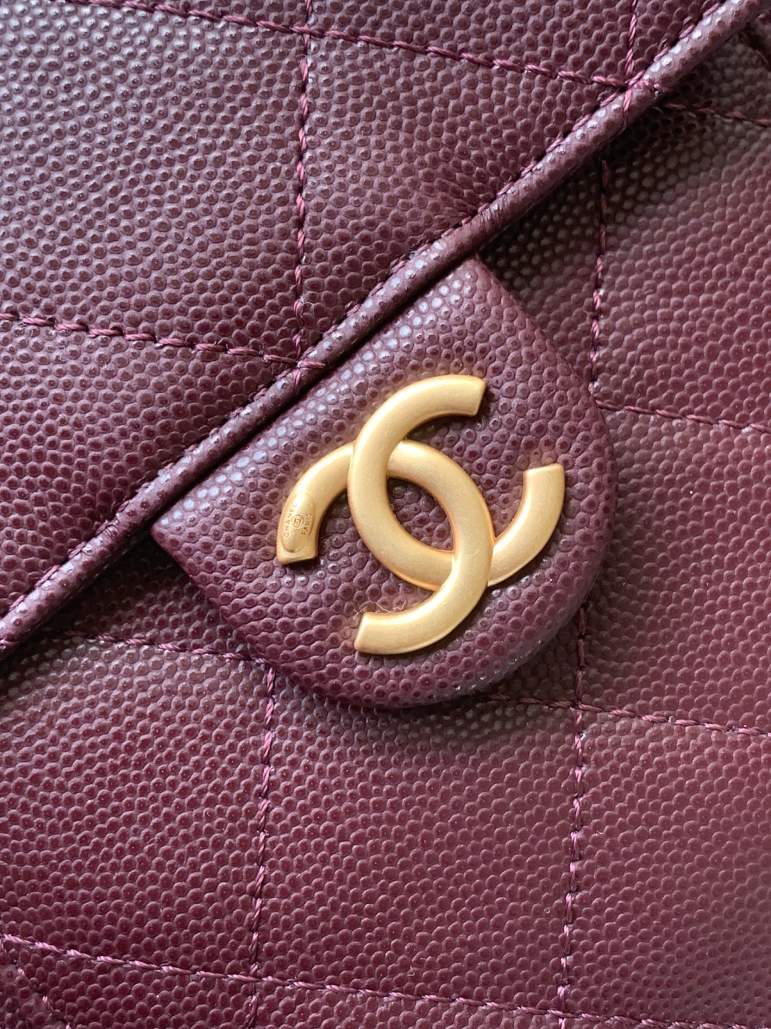 Chanel Style Black Leather Hobo Bag style reference detail image 8 from source 785888