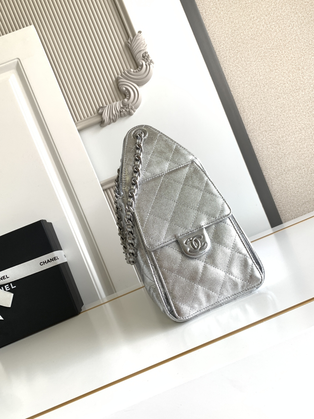 Chanel Style Black Leather Hobo Bag style reference detail image 4 from source 785884
