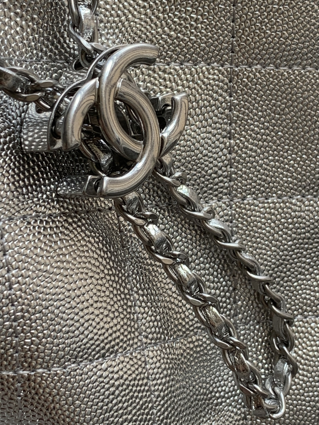 Chanel Style Black Leather Hobo Bag style reference detail image 7 from source 785884