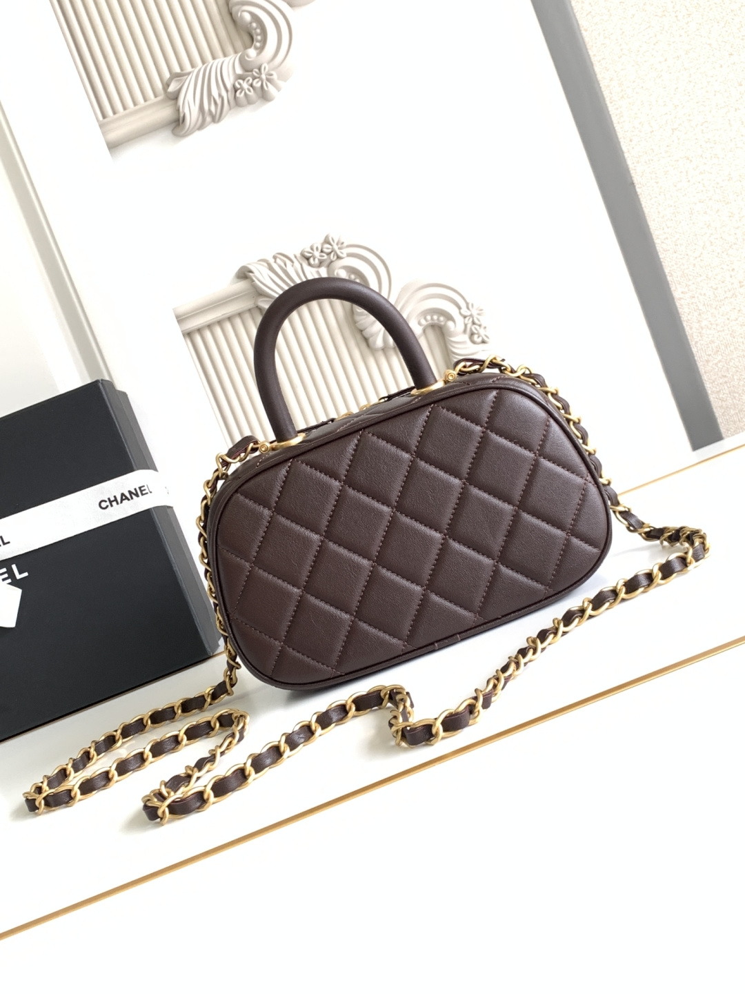 Chanel AS5572 CHANEL新款 25A高级手工坊 Maxi 保龄球 中古感满满