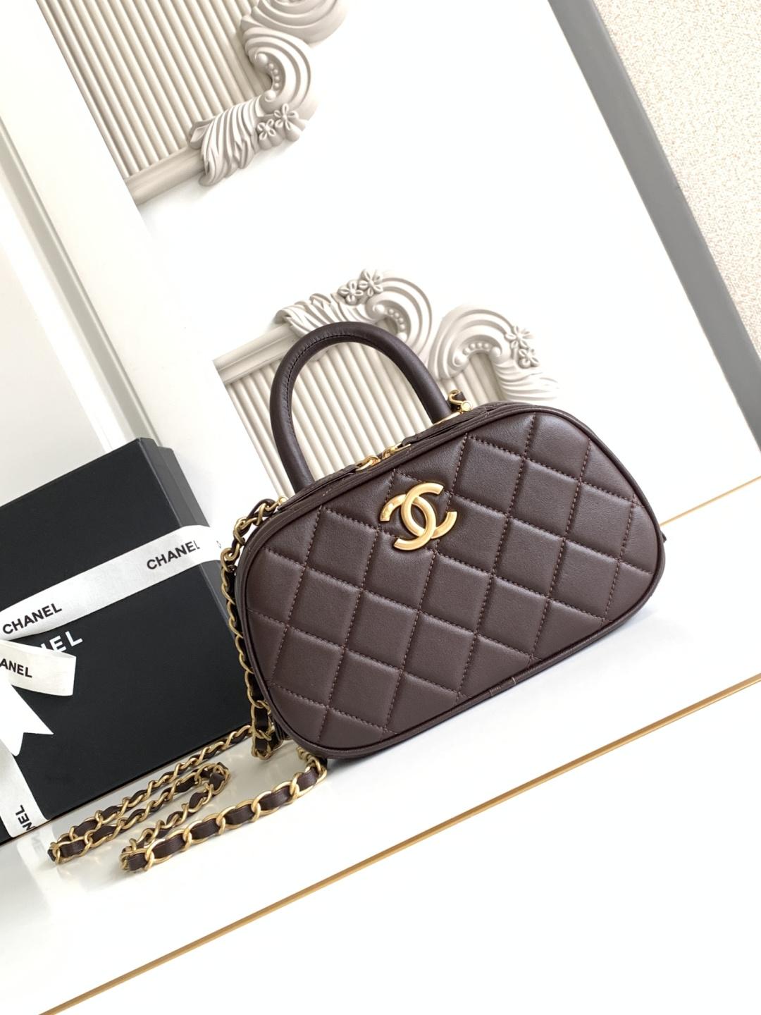 Chanel AS5572 CHANEL新款 25A高级手工坊 Maxi 保龄球 中古感满满