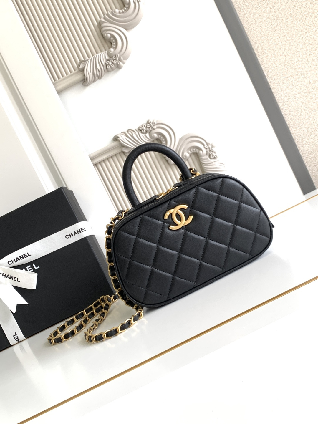 Chanel AS5572 CHANEL新款 25A高级手工坊 Maxi 保龄球 中古感满满