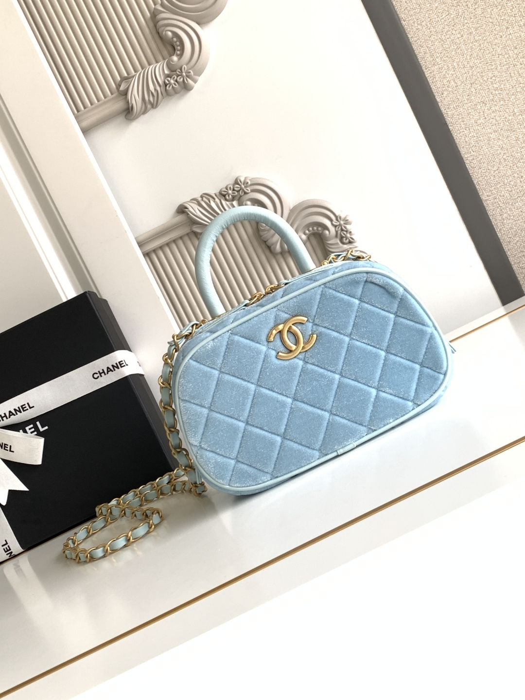 Chanel AS5572 CHANEL新款 25A高级手工坊 Maxi 保龄球 中古感满满