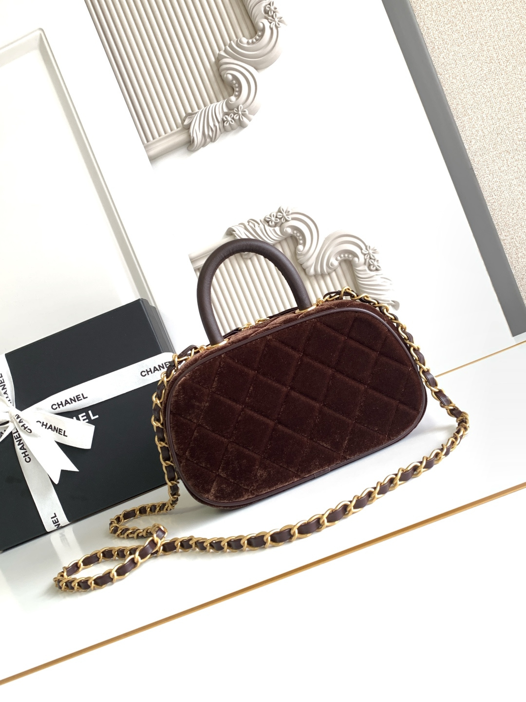 Chanel AS5572 CHANEL新款 25A高级手工坊 Maxi 保龄球 中古感满满