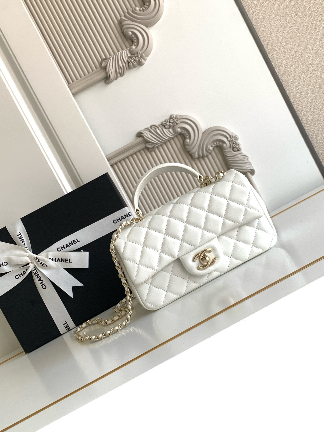 Alternative view of Chanel Handbag AS2431 12581