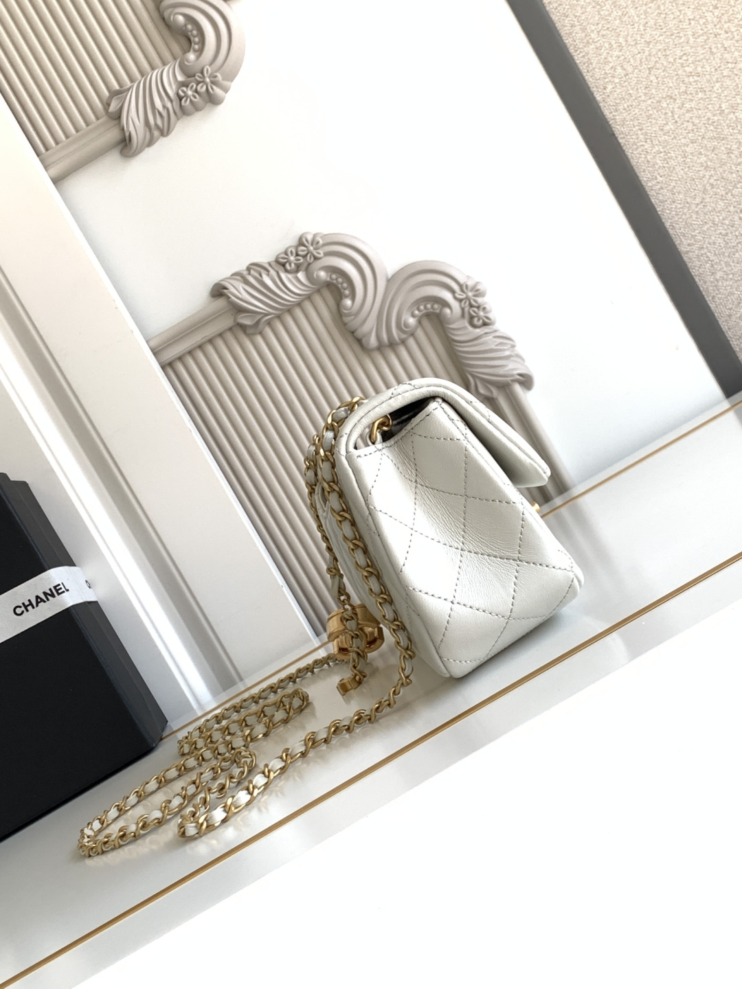 Chanel CHANEL 25b双C调节扣方胖子、回归款双logo链条包 感的亮面羊皮
