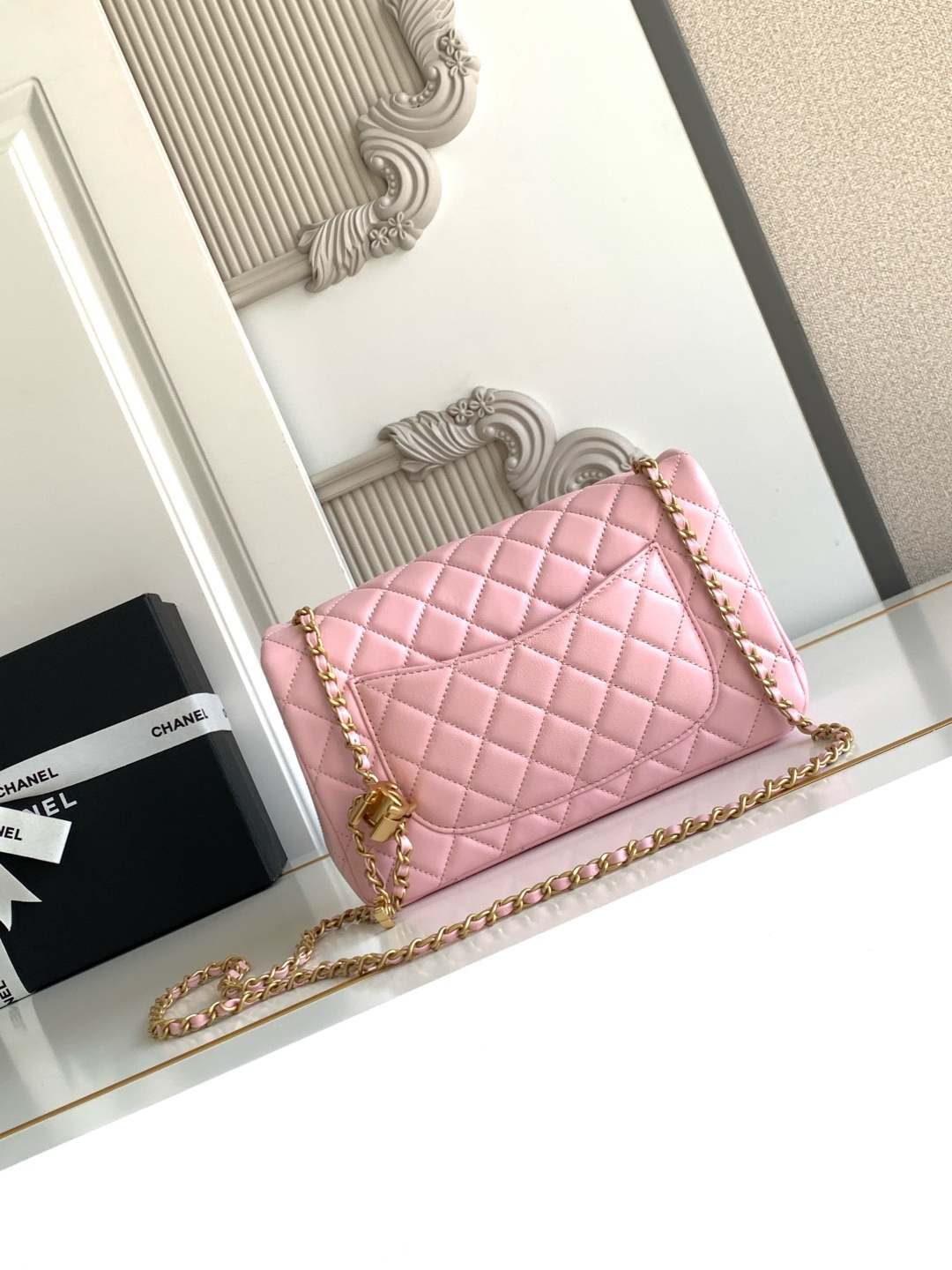 Chanel CHANEL 25b双C调节扣方胖子、回归款双logo链条包 感的亮面羊皮