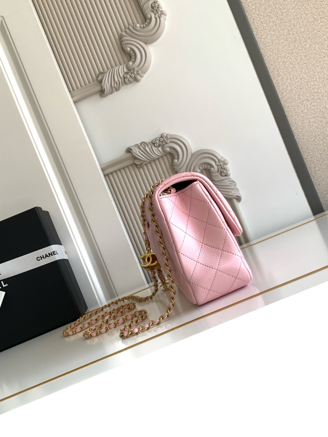 Chanel CHANEL 25b双C调节扣方胖子、回归款双logo链条包 感的亮面羊皮