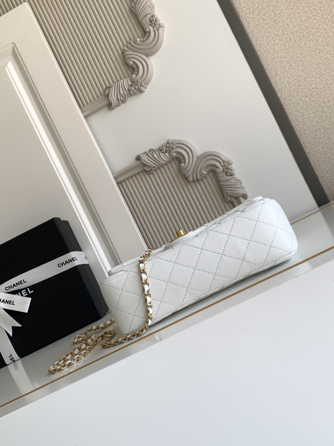 Chanel CHANEL 25b双C调节扣方胖子、回归款双logo链条包 感的亮面羊皮