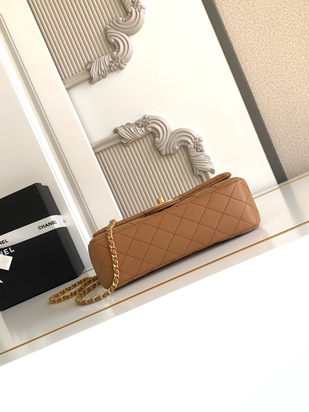 Chanel CHANEL 25b双C调节扣方胖子、回归款双logo链条包 感的亮面羊皮