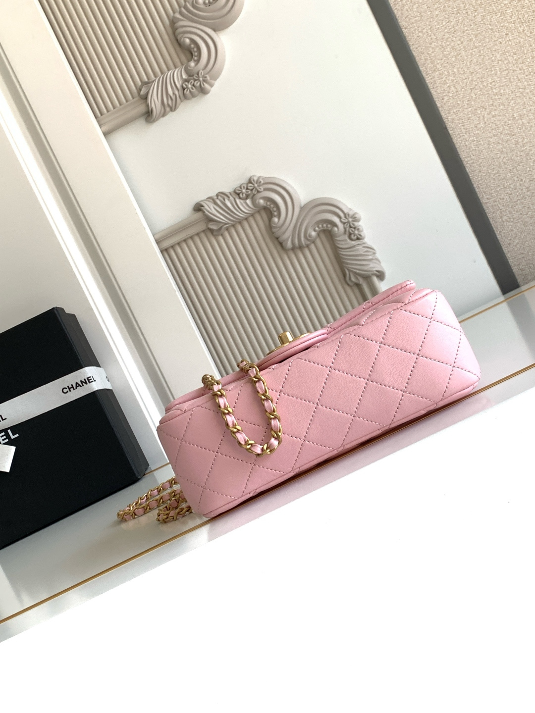 Chanel CHANEL 25b双C调节扣方胖子、回归款双logo链条包 感的亮面羊皮