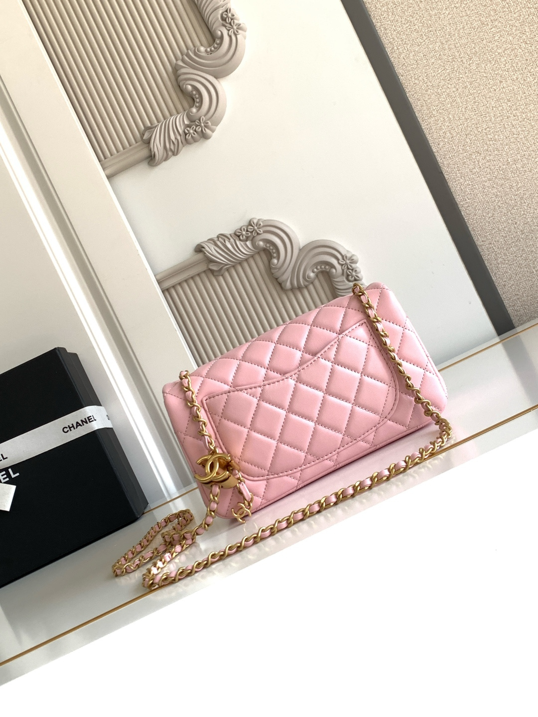 Chanel CHANEL 25b双C调节扣方胖子、回归款双logo链条包 感的亮面羊皮