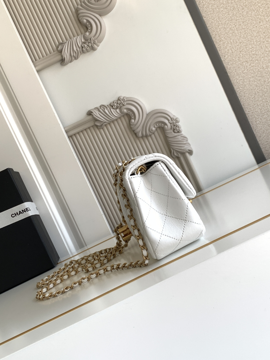 Chanel CHANEL 25b双C调节扣方胖子、回归款双logo链条包 感的亮面羊皮