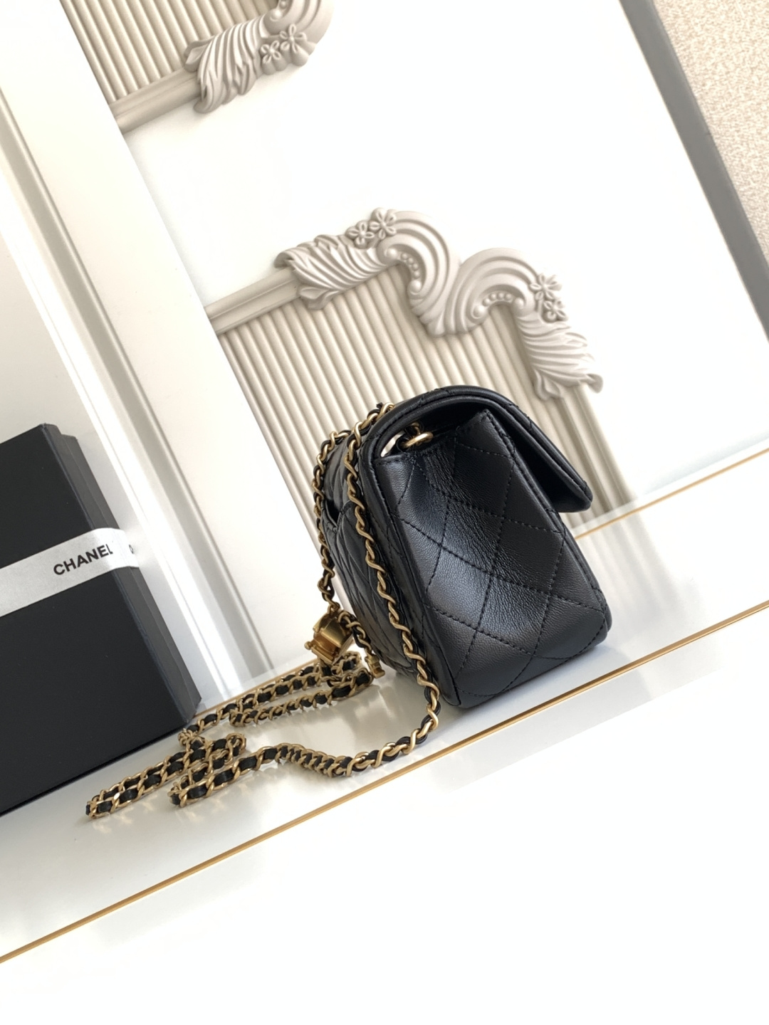Chanel CHANEL 25b双C调节扣方胖子、回归款双logo链条包 感的亮面羊皮