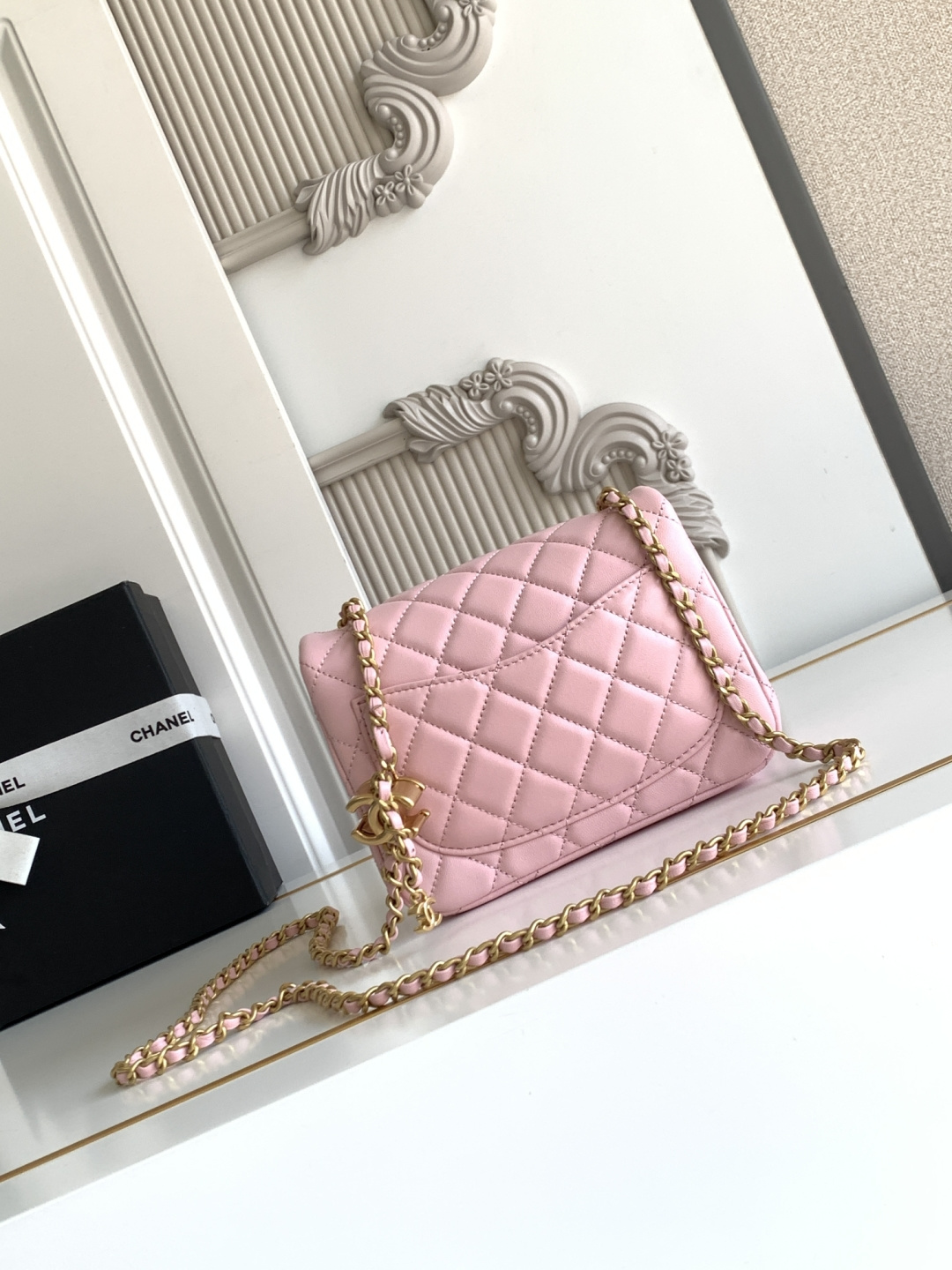 Chanel CHANEL 25b双C调节扣方胖子、回归款双logo链条包 感的亮面羊皮